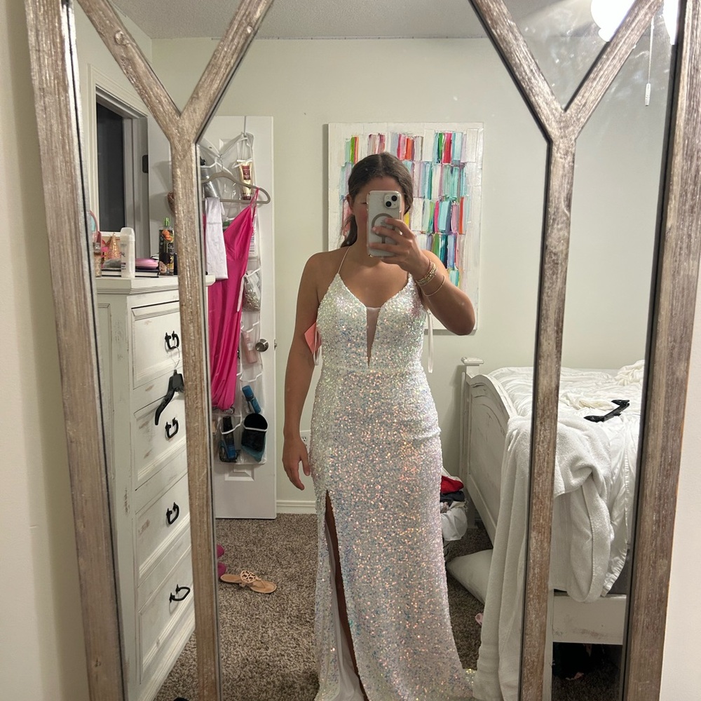White prom dress never worn